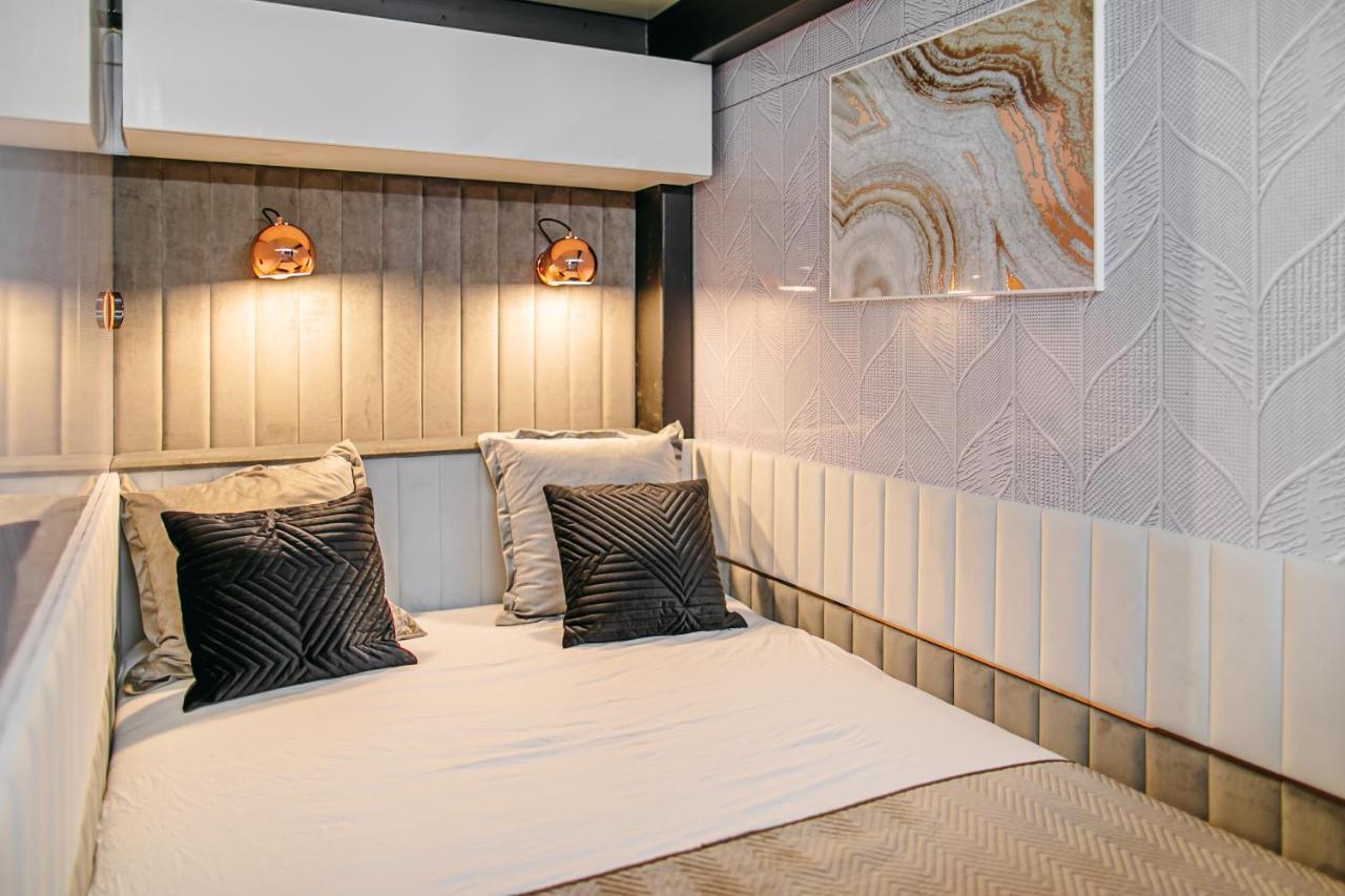 Grand Ht Houseboats - Domki Na Wodzie - Sauna, Jacuzzi, Kominek Мєлно Екстер'єр фото