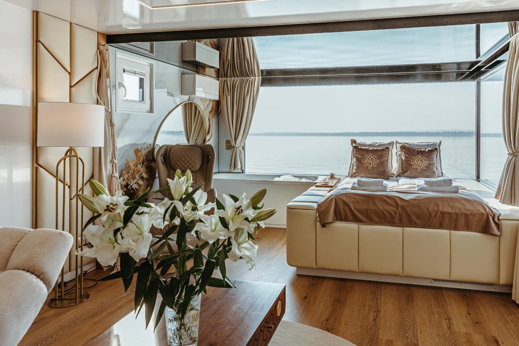Grand Ht Houseboats - Domki Na Wodzie - Sauna, Jacuzzi, Kominek Мєлно Екстер'єр фото