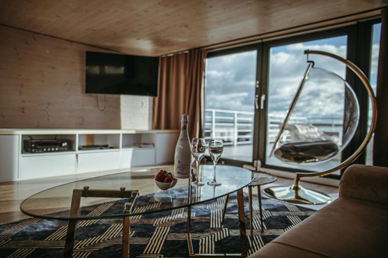 Grand Ht Houseboats - Domki Na Wodzie - Sauna, Jacuzzi, Kominek Мєлно Екстер'єр фото